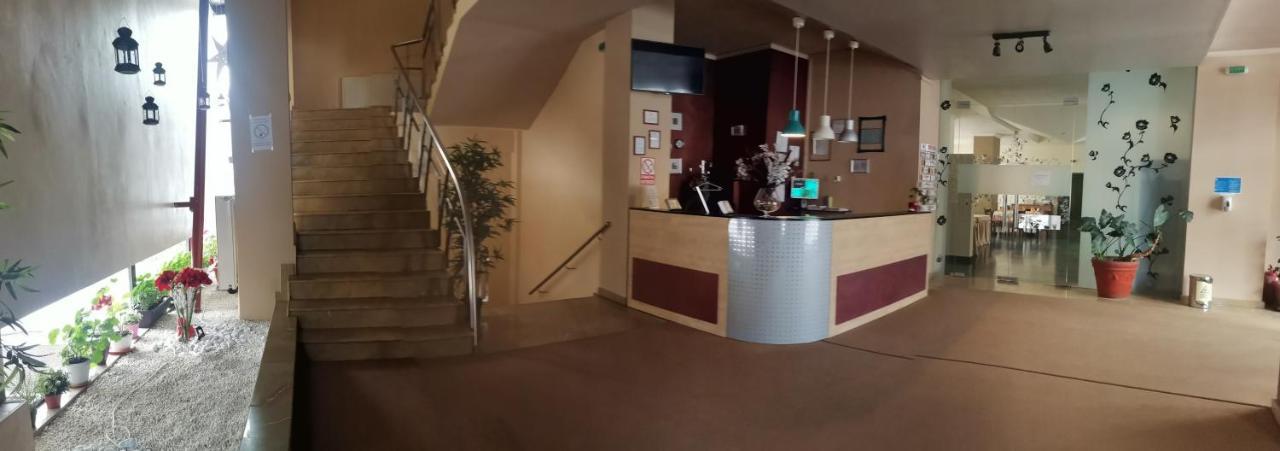 伊克斯普利斯酒店 普雷代亚尔 外观 照片