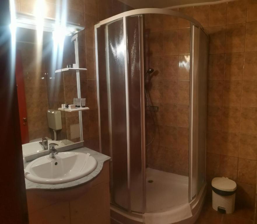 伊克斯普利斯酒店 普雷代亚尔 外观 照片